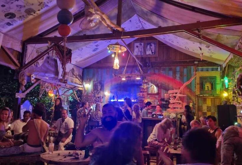 호텔 Seree Bungalows