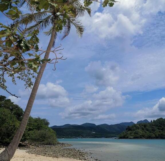 호텔 Seree Bungalows