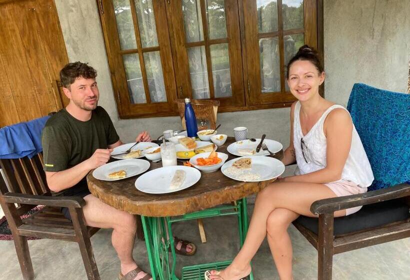 Отель Sigiriya Elegant Resort