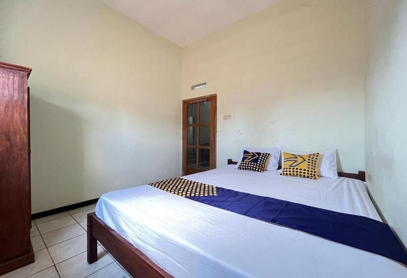 هتل Spot On 93423 Kost Berkah
