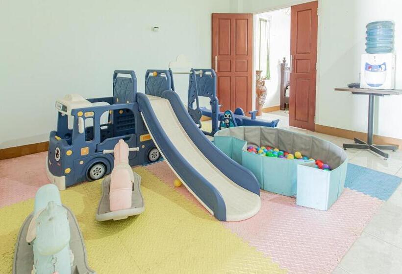 בית מלון כפרי Spot On 93430 Delta Bnb Residence