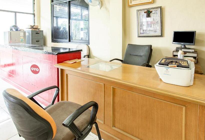 בית מלון כפרי Spot On 93430 Delta Bnb Residence