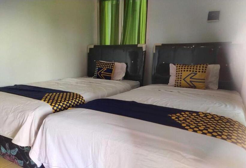 בית מלון כפרי Spot On 93430 Delta Bnb Residence