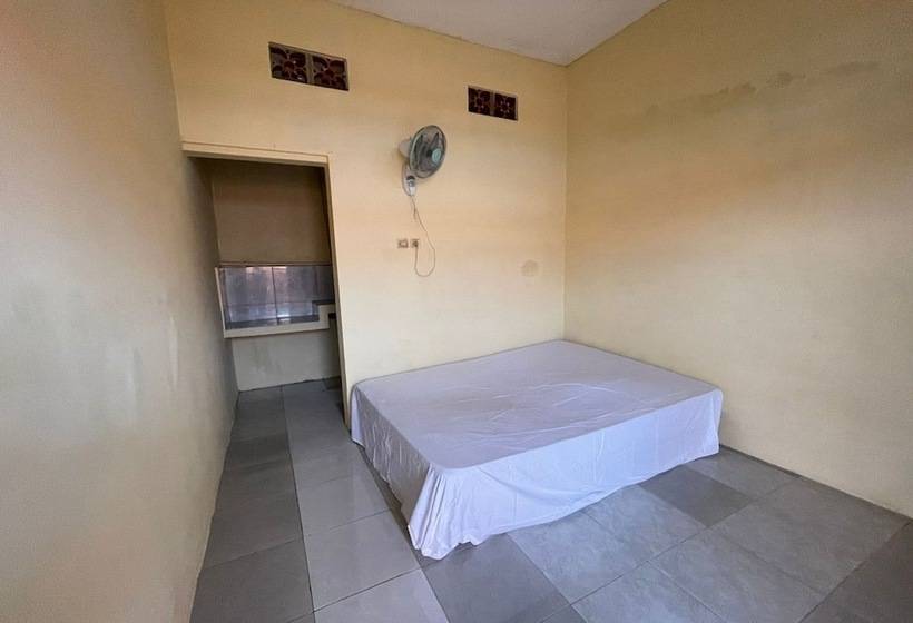 בית מלון כפרי Spot On 93458 Legok Homestay Syariah