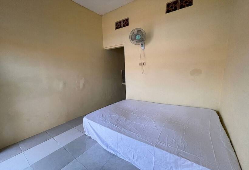 בית מלון כפרי Spot On 93458 Legok Homestay Syariah