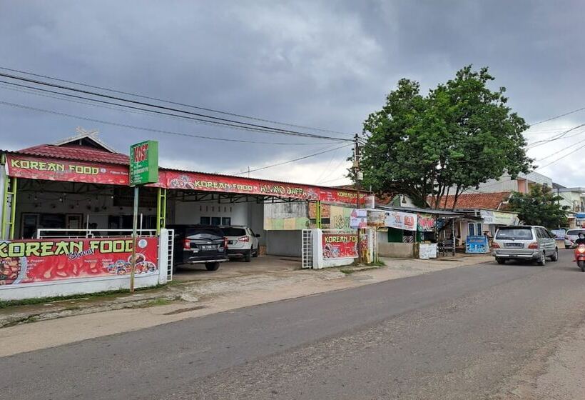 هتل Spot On 93464 Penginapan Tulimario Syariah