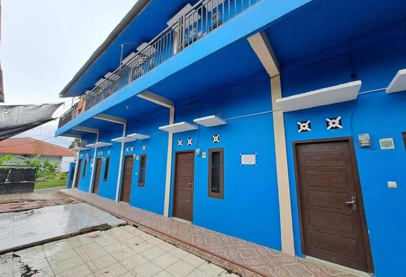 בית מלון כפרי Spot On 93465 Archa Guest House Syariah