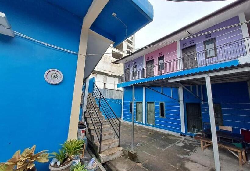 בית מלון כפרי Spot On 93465 Archa Guest House Syariah