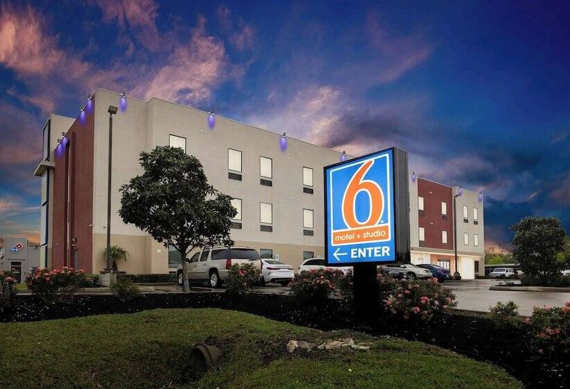 בית מלון כפרי Studio 6 Suites Texas City I 45