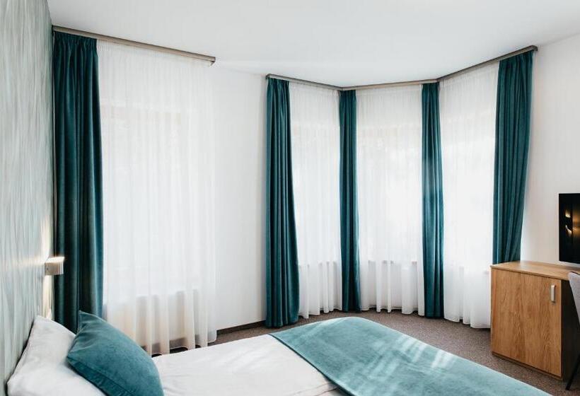 فندق Villa Bellini Borszék