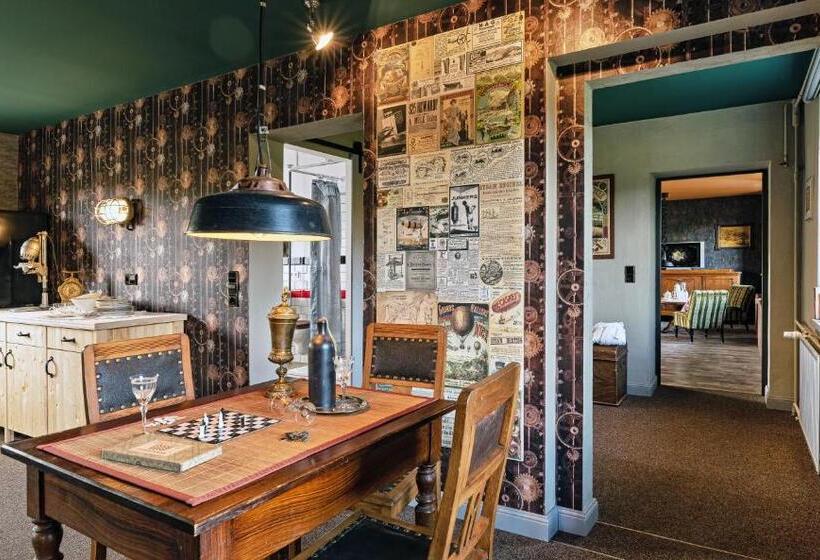 فندق Weltraumbahnhof Rautenkranz   Steampunk