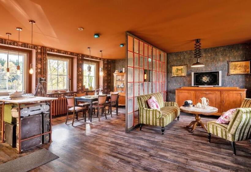 فندق Weltraumbahnhof Rautenkranz   Steampunk