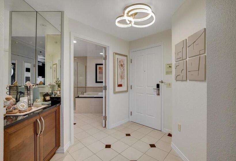 Jewel Suite W/balcony Mgm Signature  23rd Floor Strip View