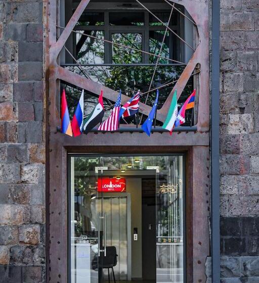 London Hotel Yerevan