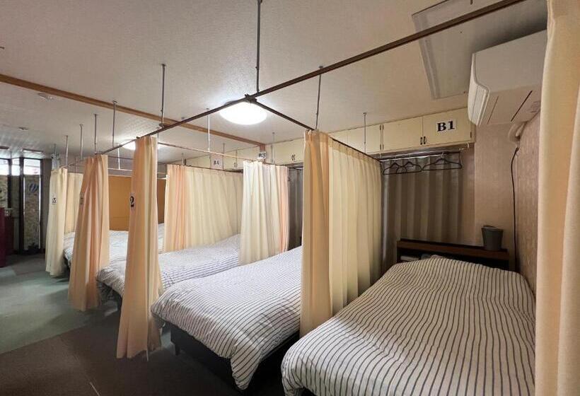 بنسيون ゲストハウス　アロマ