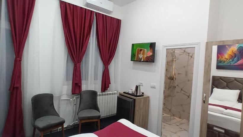 پانسیون Authentic Belgrade Centre   Luxury Suites