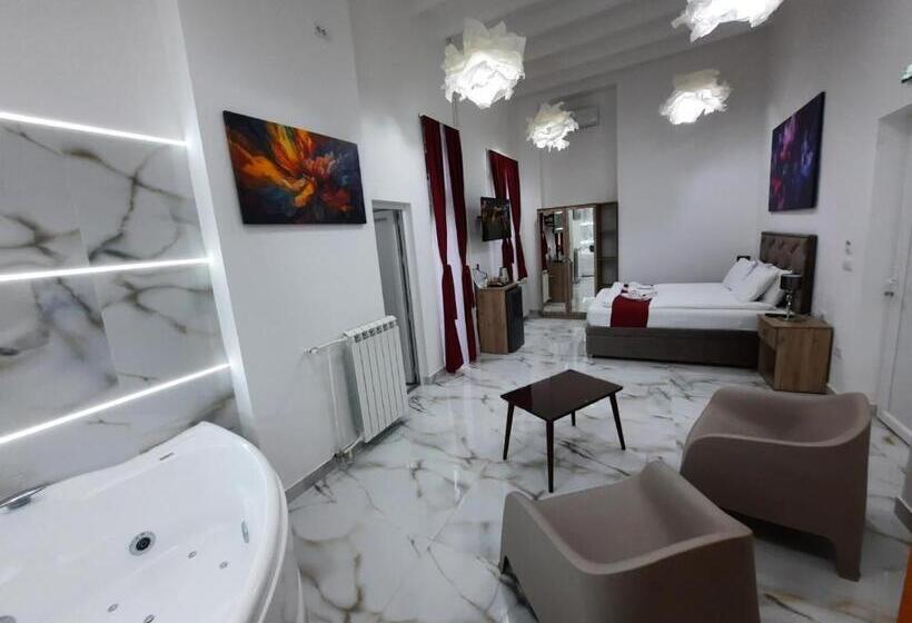 پانسیون Authentic Belgrade Centre   Luxury Suites