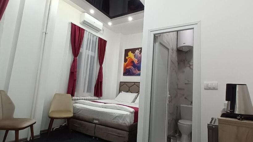 پانسیون Authentic Belgrade Centre   Luxury Suites