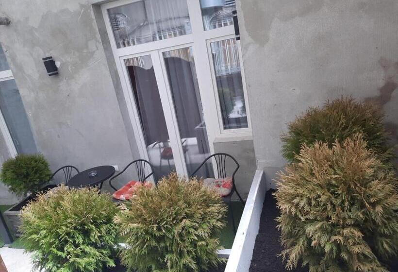 پانسیون Authentic Belgrade Centre   Luxury Suites