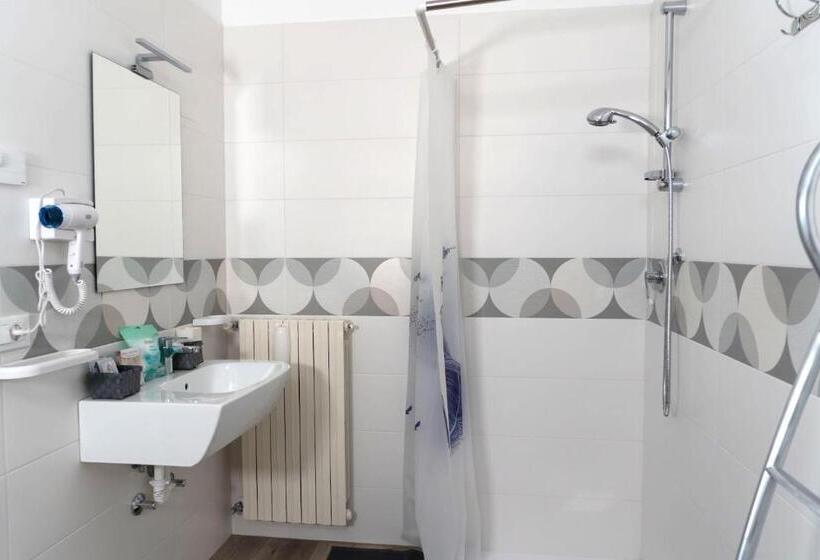 膳宿费 Bnb Martin