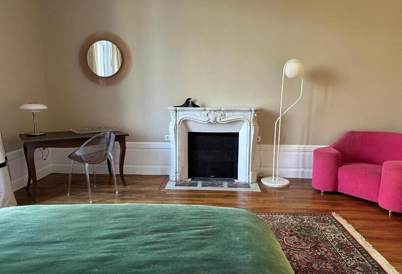 Пансион Château De Moulède