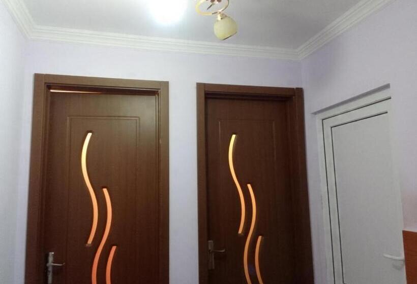 پانسیون Guesthouse Luka