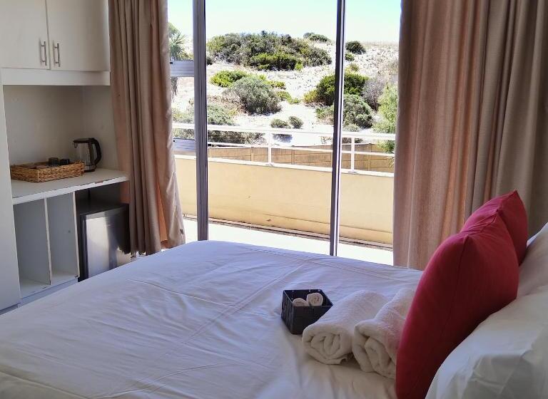 פנסיון Harbour Close Home