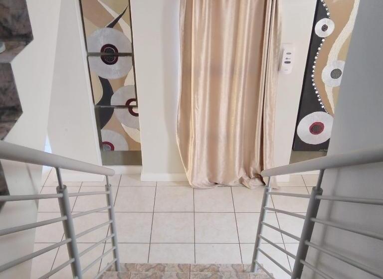 פנסיון Harbour Close Home