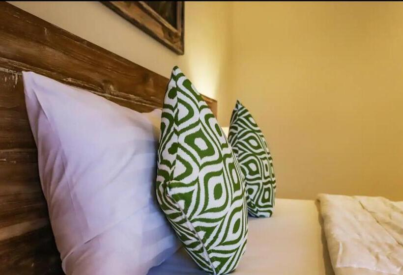 Pension Harmony House 6. Just Built! 2 Min Ubud Center!