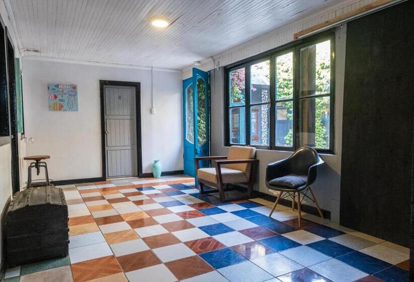 膳宿费 Löf Hostal