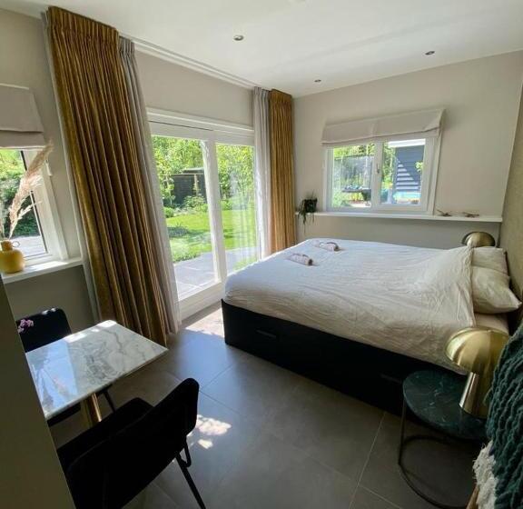 بنسيون Noflik Heerenveen