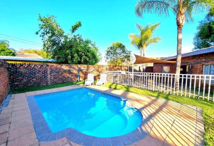 بنسيون Nylstroom Guesthouse