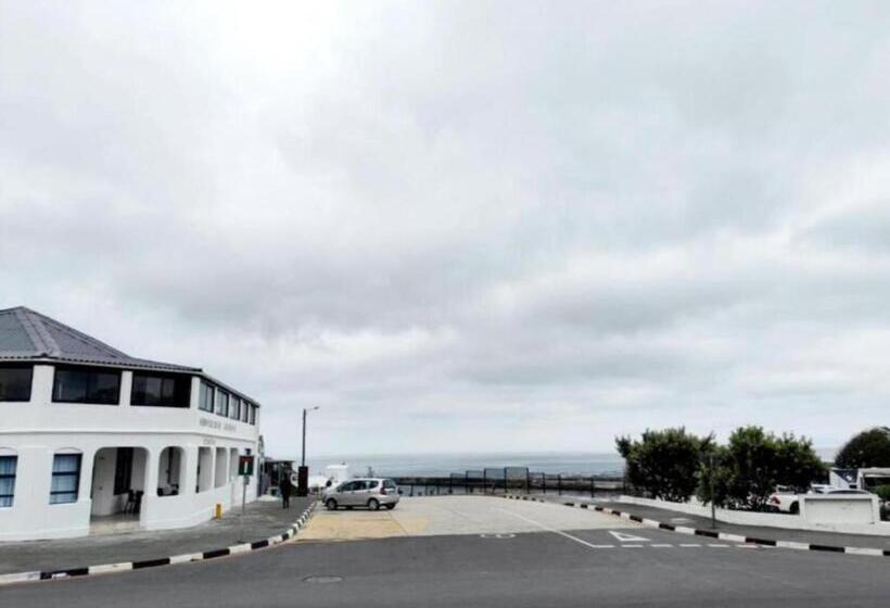 بنسيون Schooner House