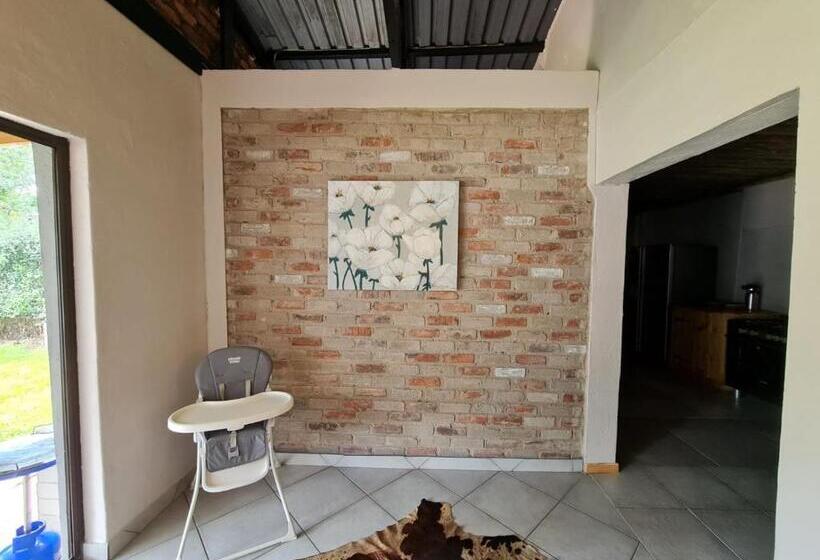 Пансион Serval Guest House