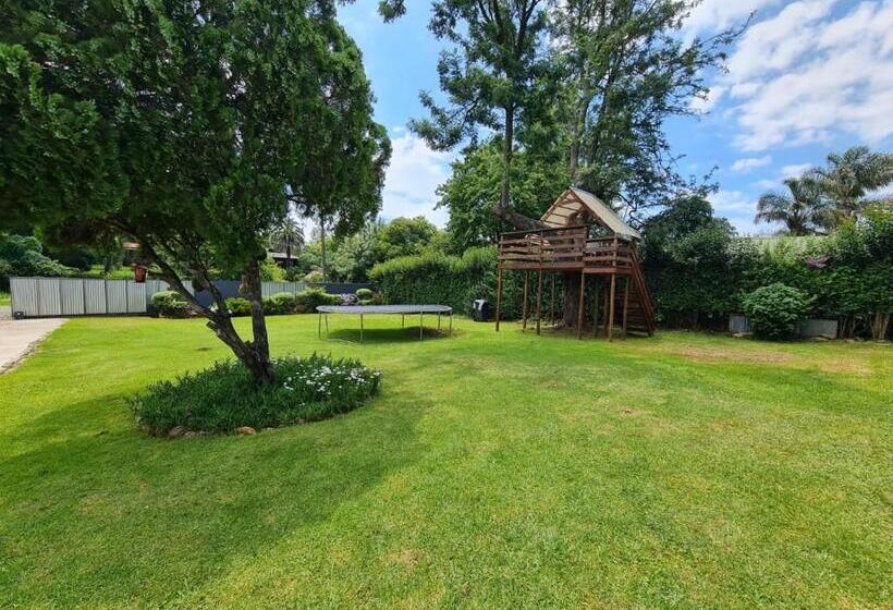 Пансион Serval Guest House