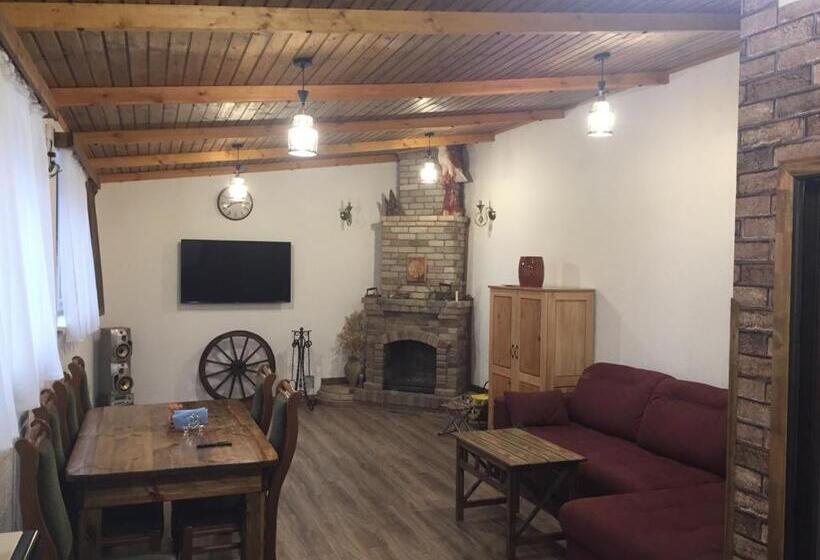 פנסיון Tatul Guest House