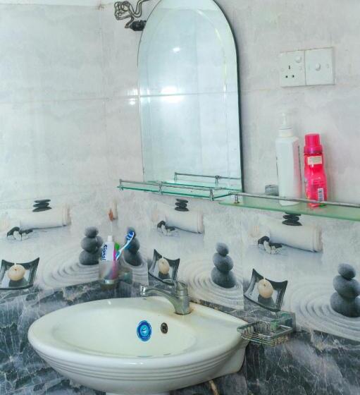 펜션 Yino Villa Midigama