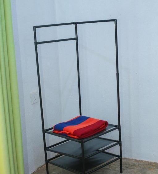 펜션 Yino Villa Midigama