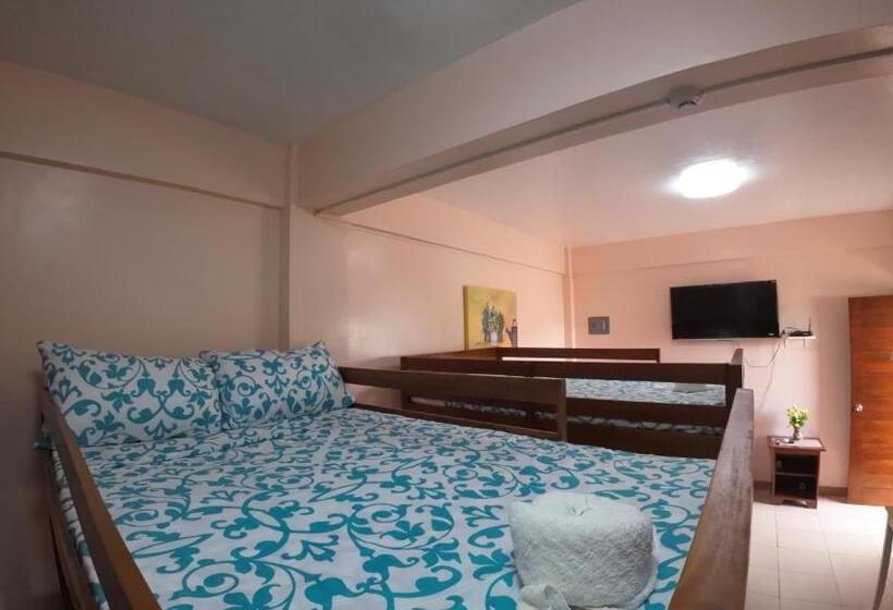 Queenslander Hotel And Restaurant