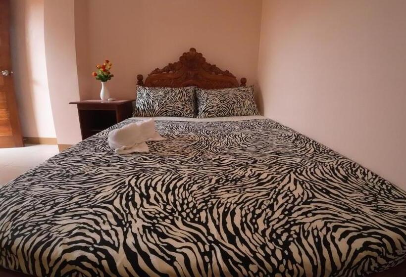 Queenslander Hotel And Restaurant