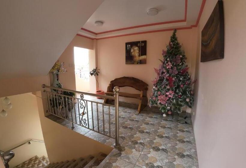 Queenslander Hotel And Restaurant