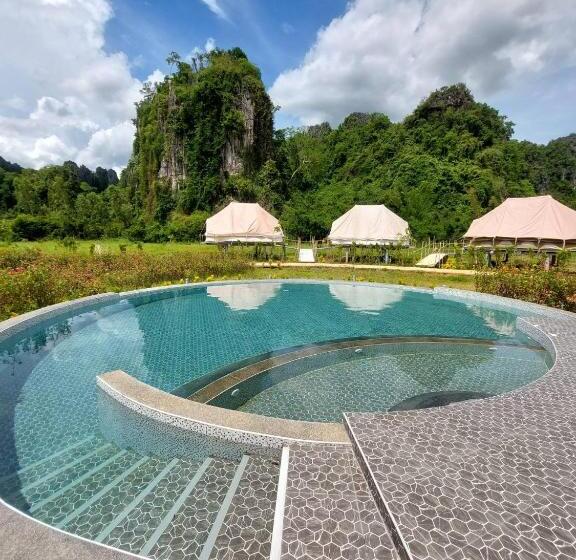 Kurort  A Moment Of Love...by Red Z @บ้านมุง เนินมะปราง