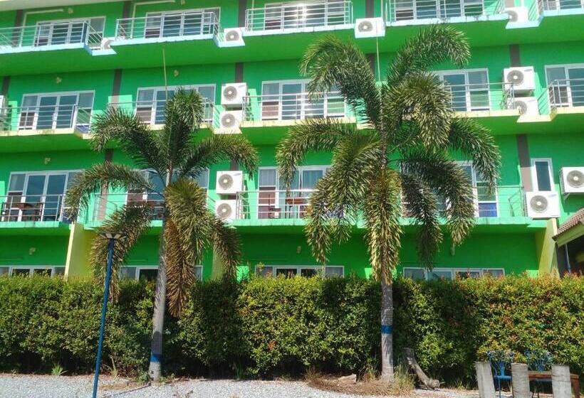 Saensukkho Green Hotel & Resort