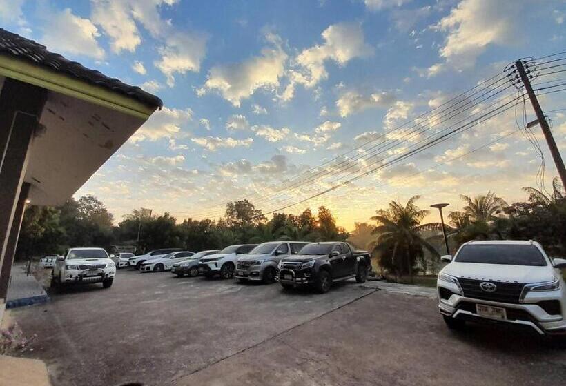 Saensukkho Green Hotel & Resort