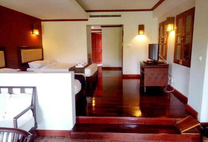 Saensukkho Green Hotel & Resort