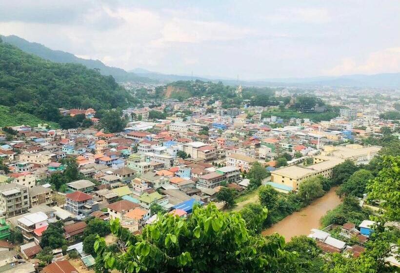 Saensukkho Green Hotel & Resort