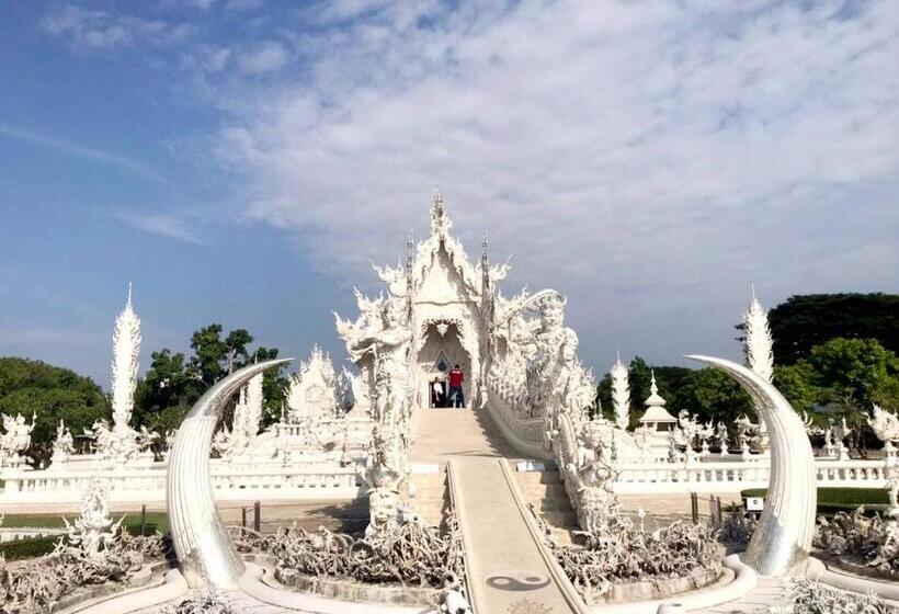 Saensukkho Green Hotel & Resort