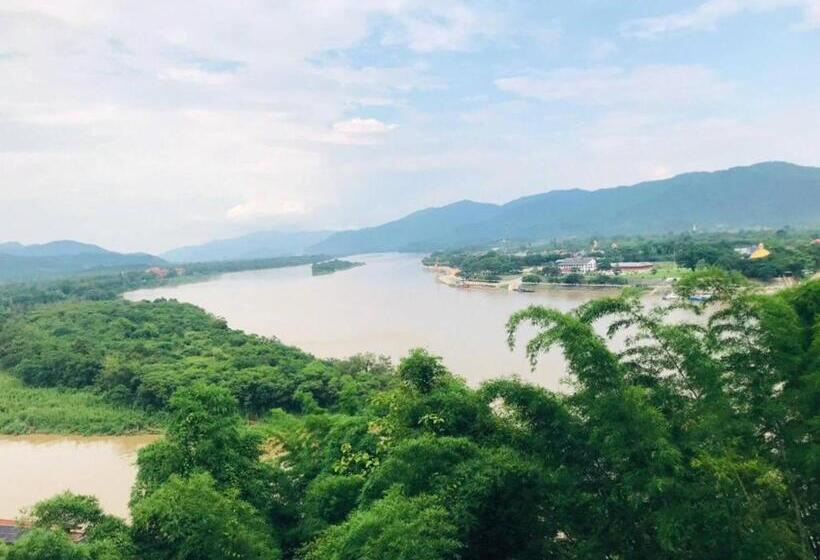 Saensukkho Green Hotel & Resort