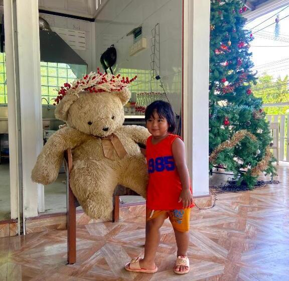 בית מלון כפרי Elephant Sports Bar And Accommodation