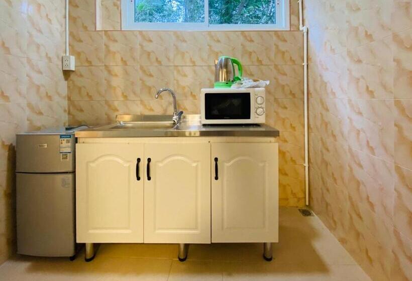 فندق Elephant Sports Bar And Accommodation